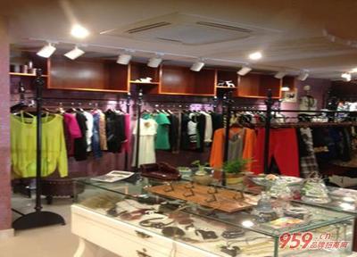 服装加盟店装修