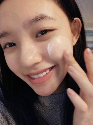 20岁化妆好还是不好