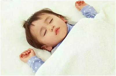 小孩几个月能走