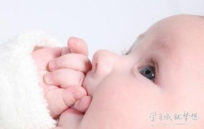 2岁宝宝老是吐怎么回事