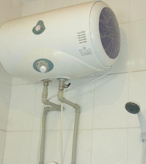 电热水器缺点