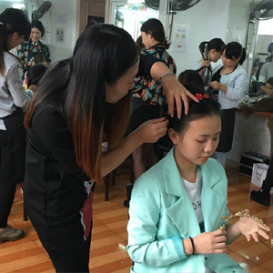 美容学校化妆