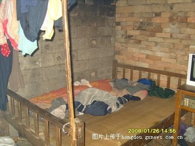 砖头垒的厨房