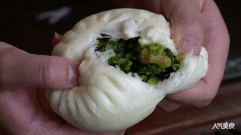 白菜香菇木耳素馅包子