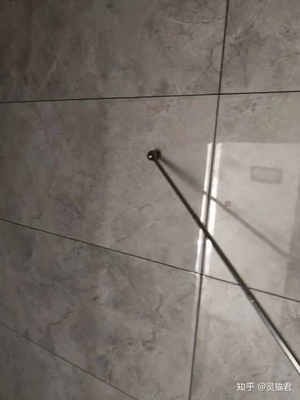 厨房墙砖地砖没对缝