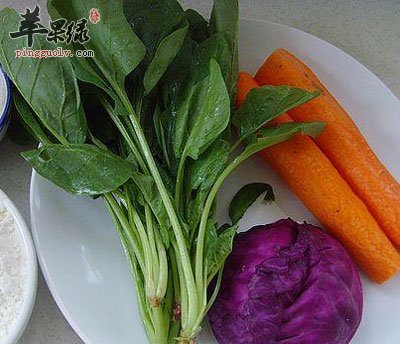 菠菜跟胡萝卜能一起吃吗