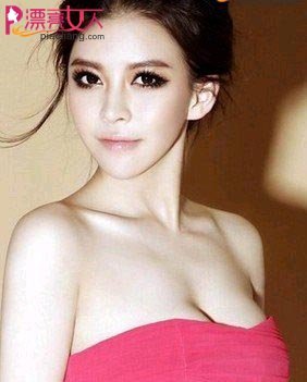 口唇白是怎么回事