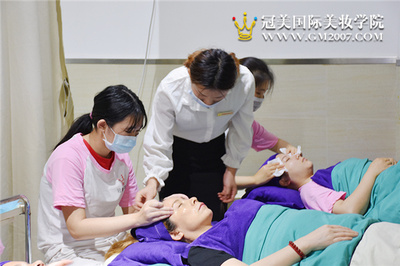 宝安美容学校