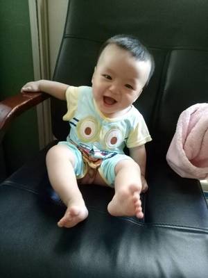 怎么逗宝宝开心