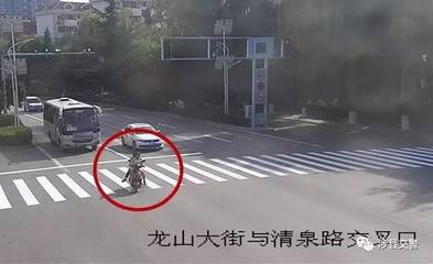 不按规定车道行驶