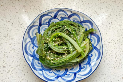 凉拌油麦菜用焯水吗