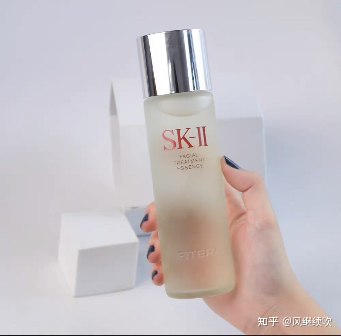 脸上发痘痘能用SK神仙水吗