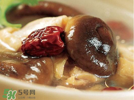 鸭子炖香菇枸杞