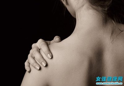 抠人中痘痘会死
