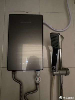 家用电热水器多少瓦