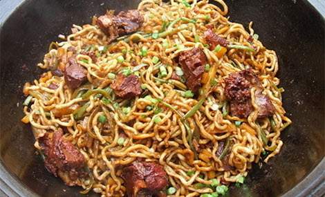 猪肉煮面条的做法大全家常