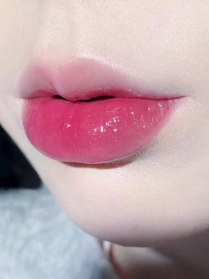 长痘痘能脱唇毛