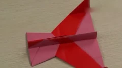 五秒做纸飞机教程视频下载