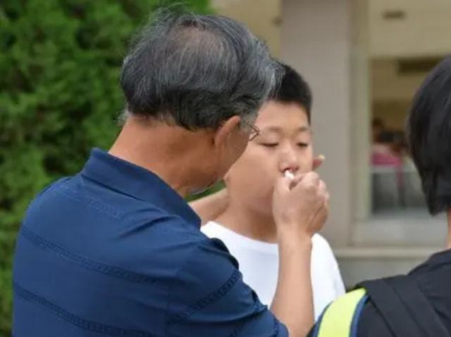 五岁男孩经常流鼻血是怎么回事