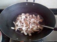 平菇炒鸡肉汤做法大全家常