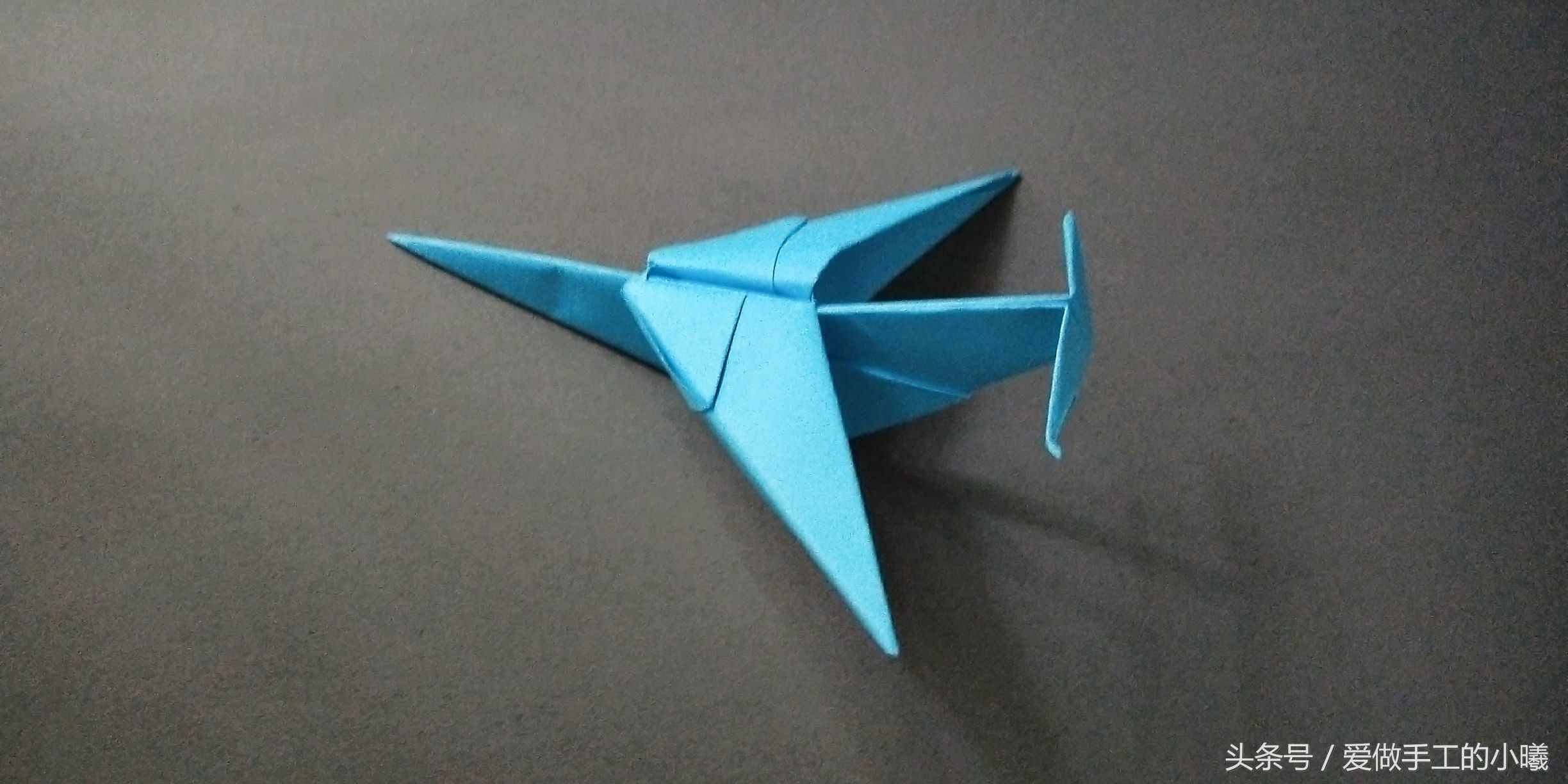 给我折纸飞机教程视频下载