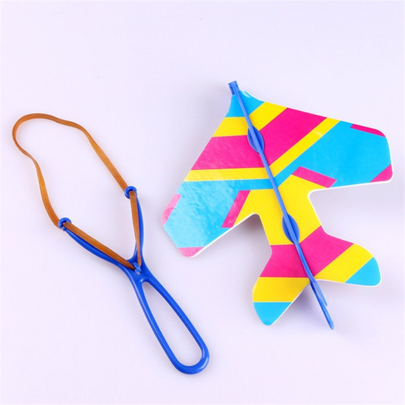 纸飞机玩具视频