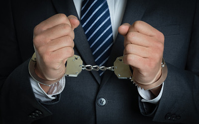 拘留必须出示拘留证吗