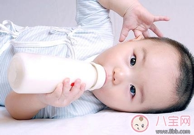 宝宝总是拉奶瓣怎么办