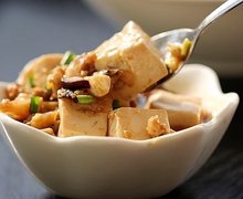 香菇和豆腐一起吃胃疼
