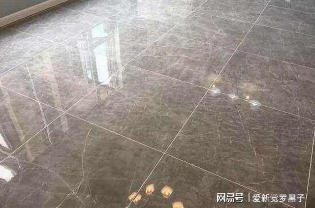 家里地板砖有声音