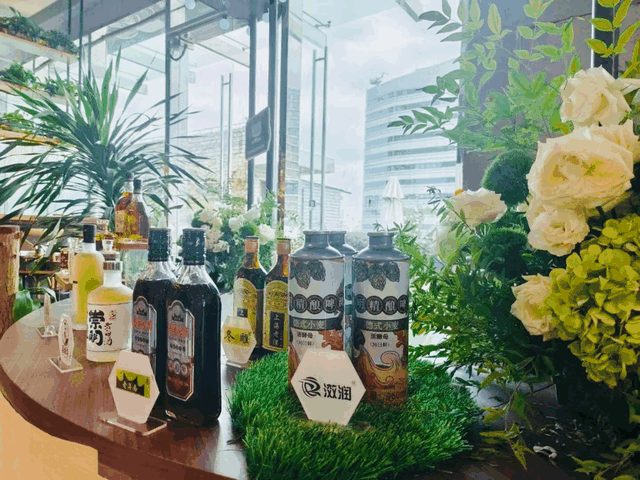 鲜花化妆品定制店怎么样