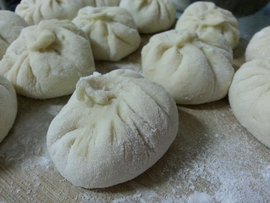 白菜肉包不出水制作方法