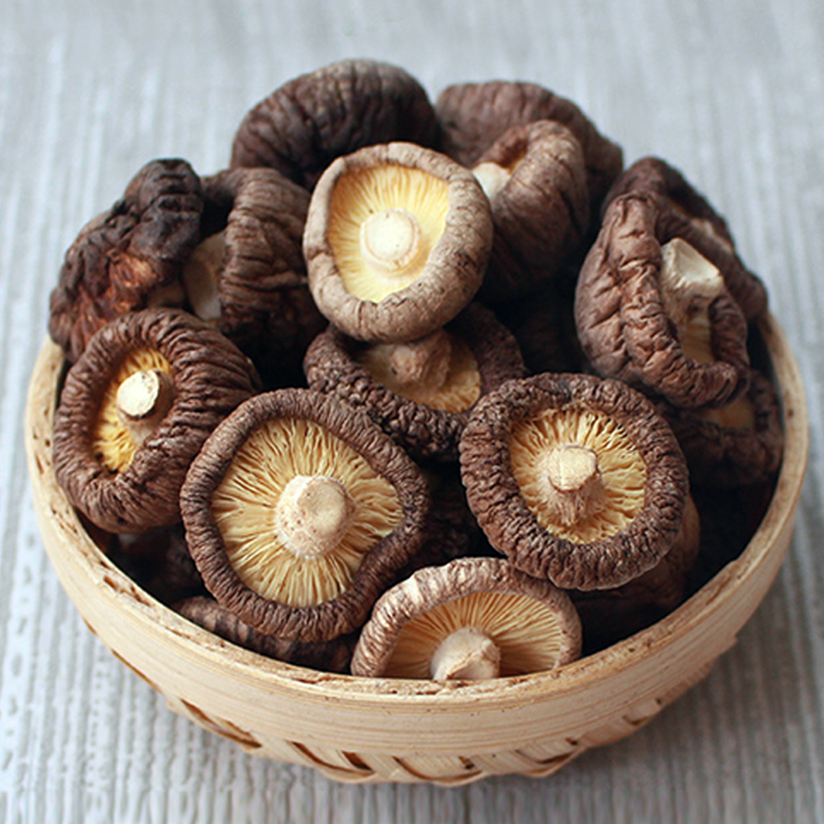 韭菜苔能和香菇白菇一起吃
