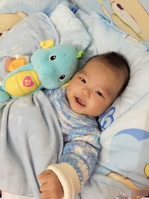 刚满月的宝宝发烧怎么办